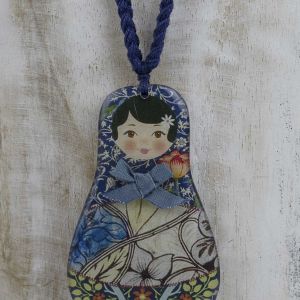  Colgante mamushka RESIN NECKLACES